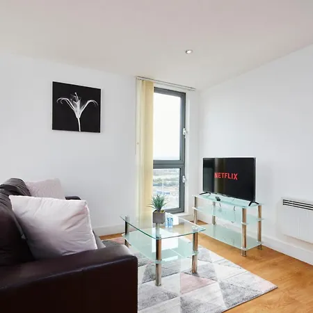 Bright Spacious Modern 2 Bed - Yorksha Great Location *