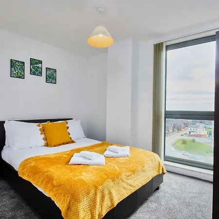 Bright Spacious Modern 2 Bed - Yorksha Great Location