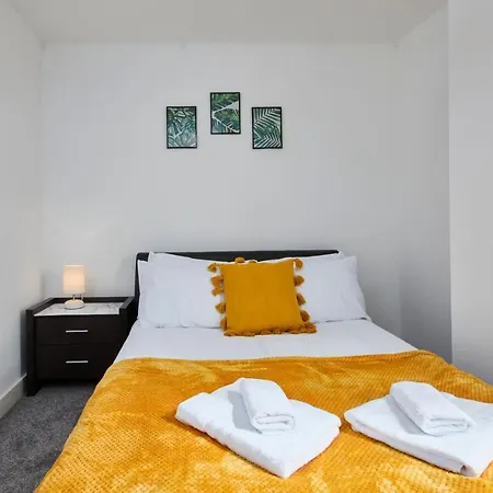 Bright Spacious Modern 2 Bed - Yorksha Great Location Apartment